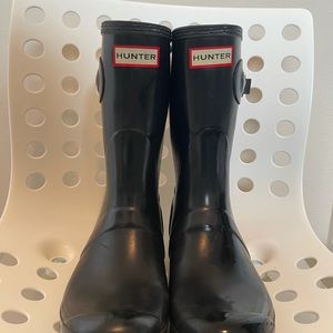 Women’s Short Hunter Boots with Socks